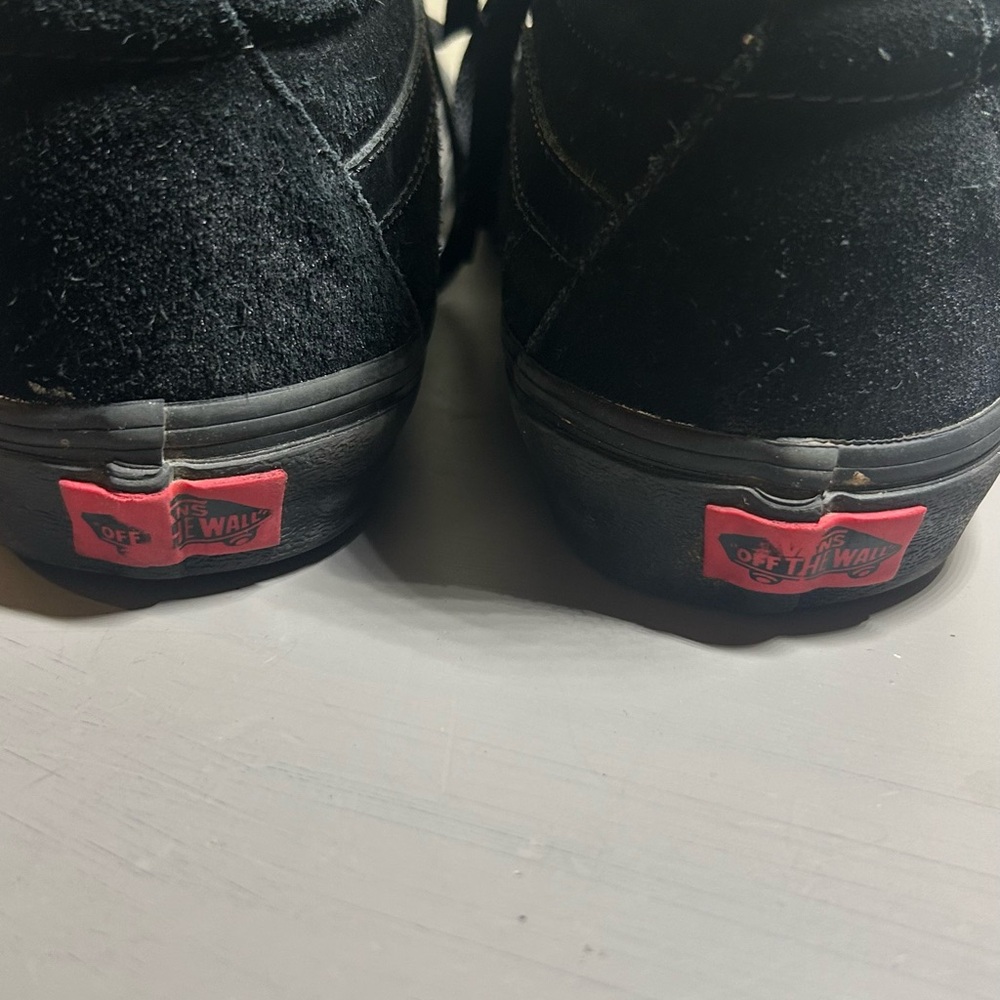 Vans Men's Black High-Top Sneakers with Red Accents - Picture 5 of 7